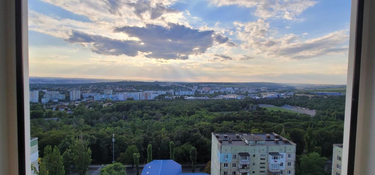 Уютная Квартира-Студия В Новом Доме Cozy New Apartment With City View Chisináu Exterior foto